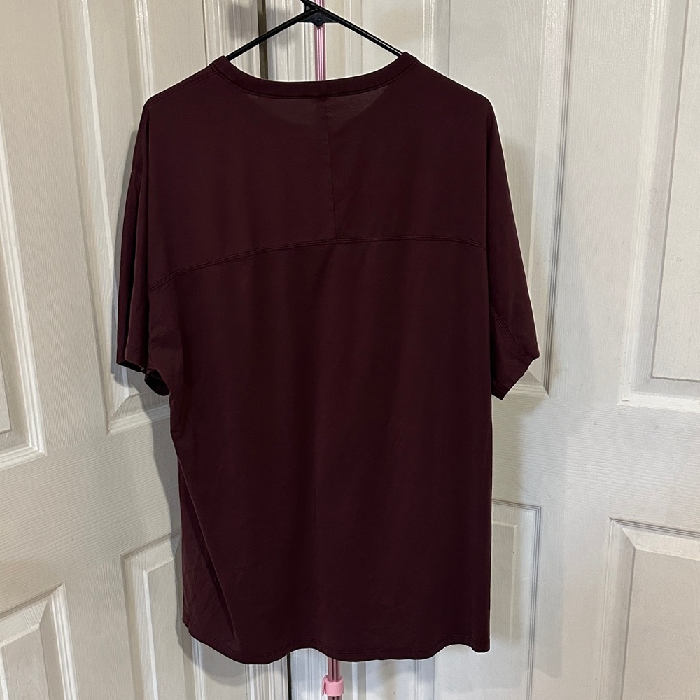 Men's Burgundy, Lululemon T-Shirt - Picture 2 of 3
